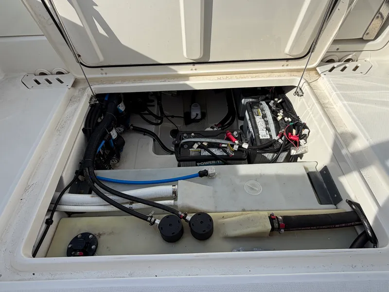 Slide: The Image of Boston Whaler 270 VANTAGE 2018 - 39