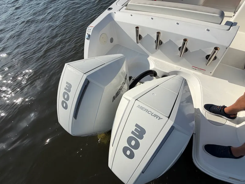 Slide: The Image of Boston Whaler 270 VANTAGE 2018 - 4