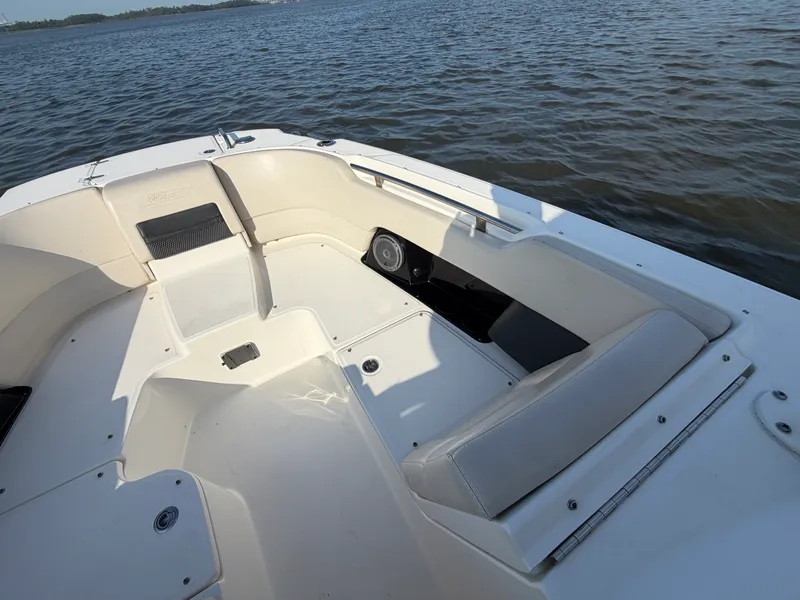 Slide: The Image of Boston Whaler 270 VANTAGE 2018 - 12