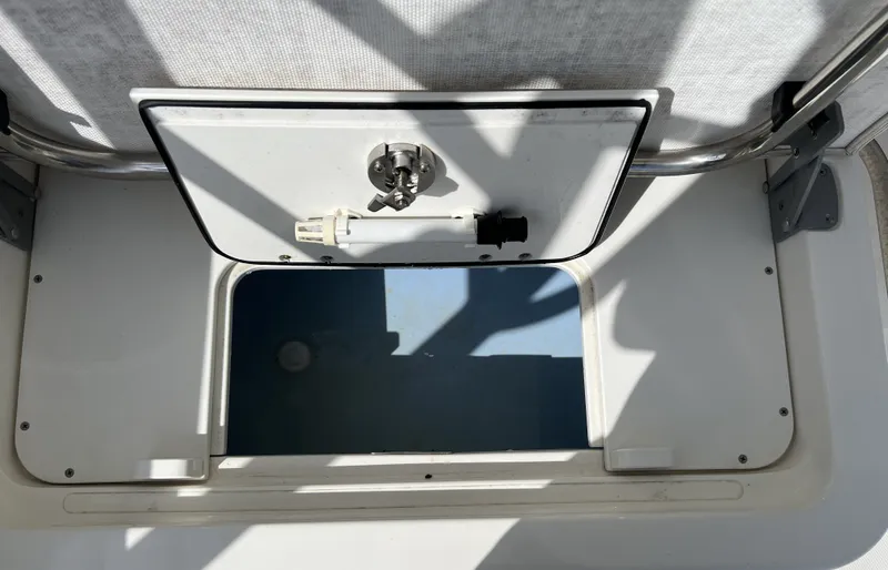 Slide: The Image of Boston Whaler 270 VANTAGE 2018 - 42