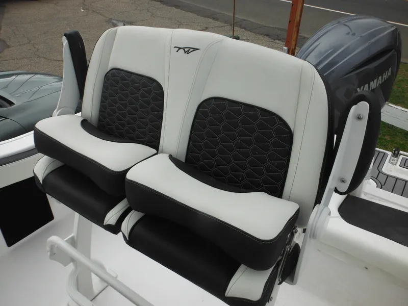 Slide: The Image of Tidewater 210 LXF 2024 - 51