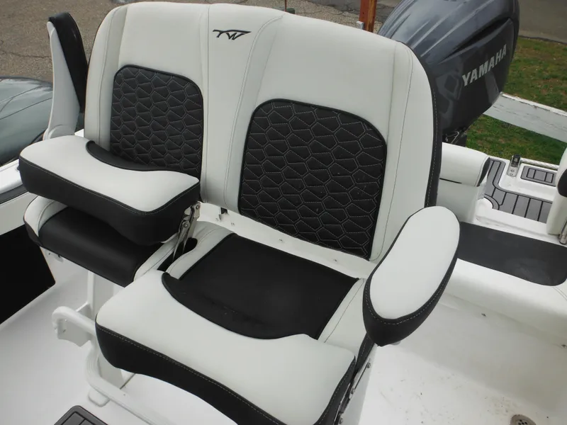 Slide: The Image of Tidewater 210 LXF 2024 - 52