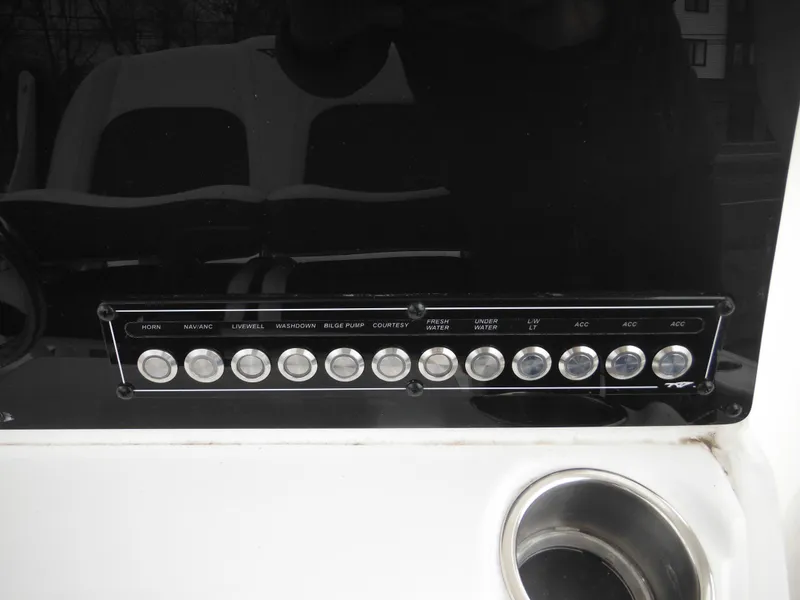 Slide: The Image of Tidewater 210 LXF 2024 - 55