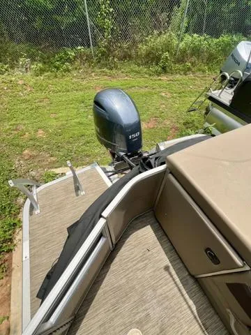 Slide: The Image of Bennington 22 SL 2023 - 10