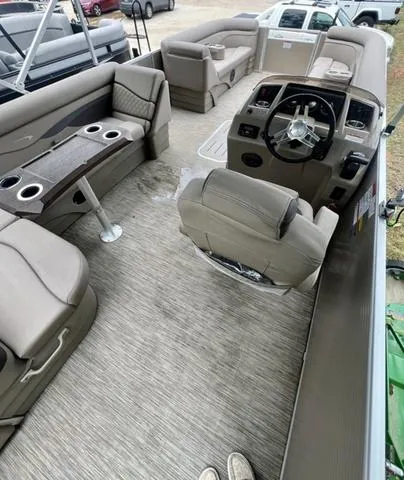 Slide: The Image of Bennington 22 SL 2023 - 3