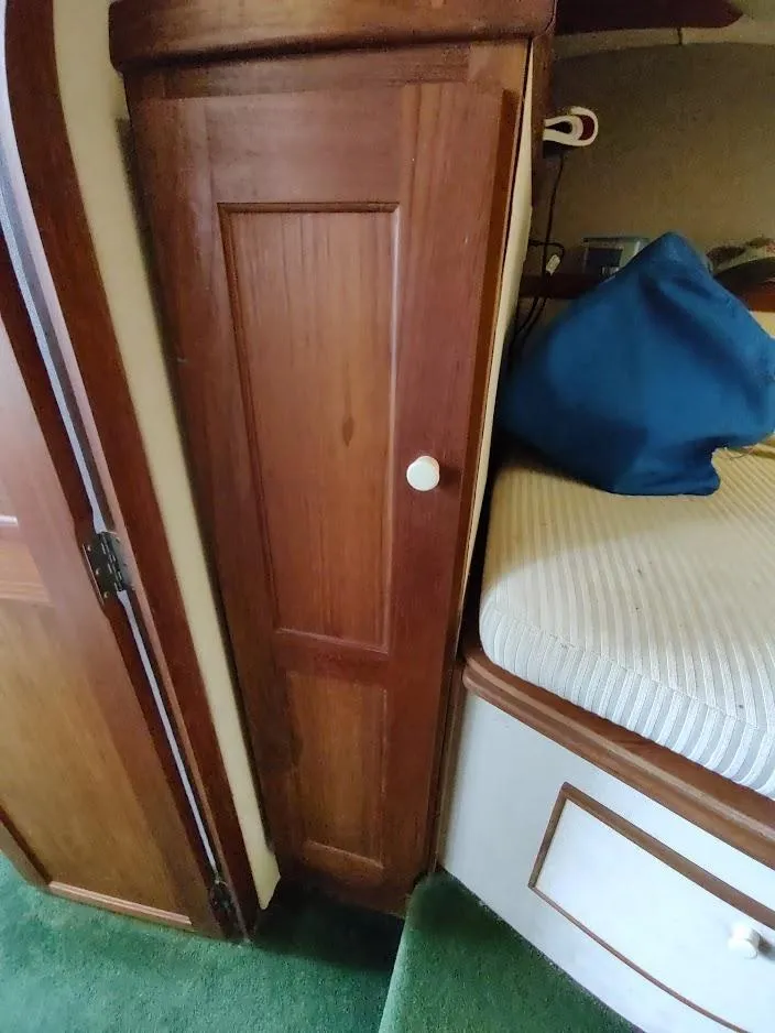 Slide: The Image of Trojan F32 Sedan 1988 - 63