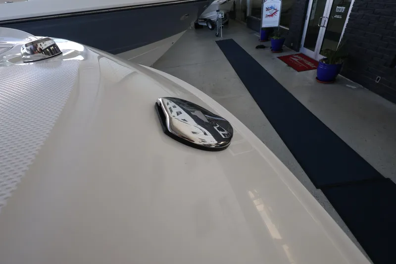 Slide: The Image of Sea Ray SDX 290 Outboard 2027 - 32