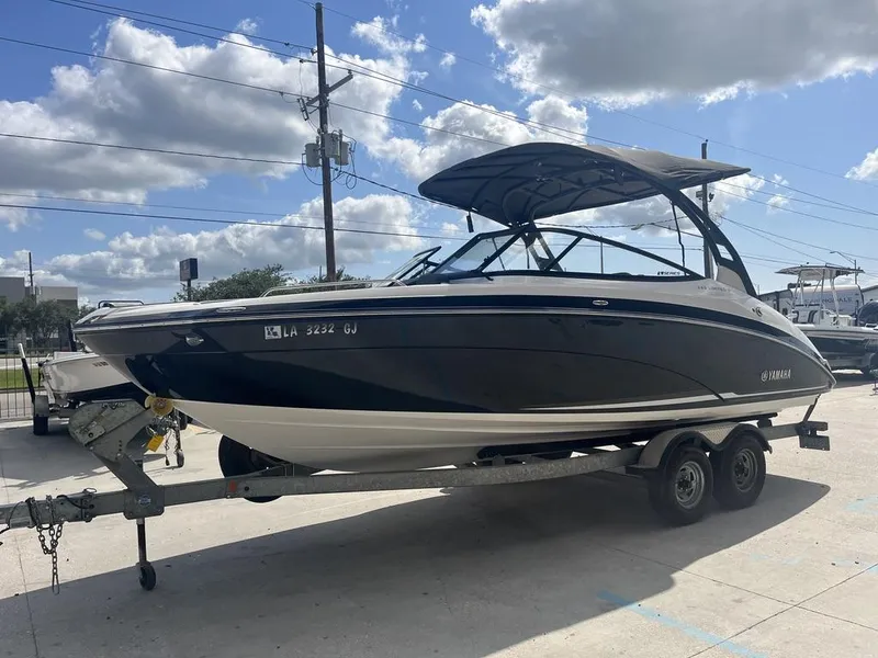 Slide: The Image of Yamaha 242 Limited S E-Series 2018 - 3