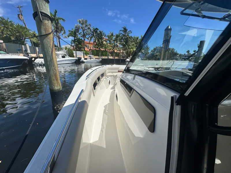 Slide: The Image of Boston Whaler 350 Realm 2023 - 12