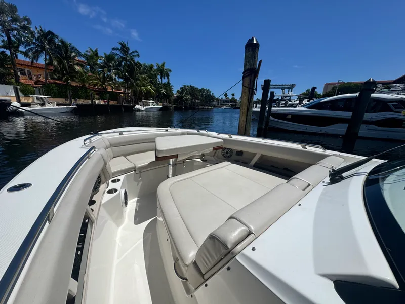 Slide: The Image of Boston Whaler 350 Realm 2023 - 13