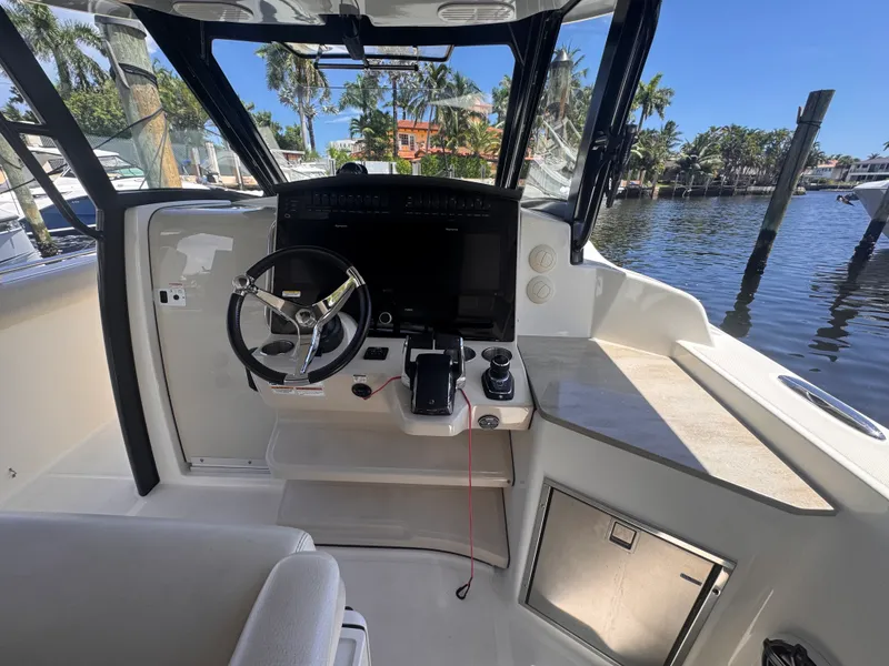 Slide: The Image of Boston Whaler 350 Realm 2023 - 7