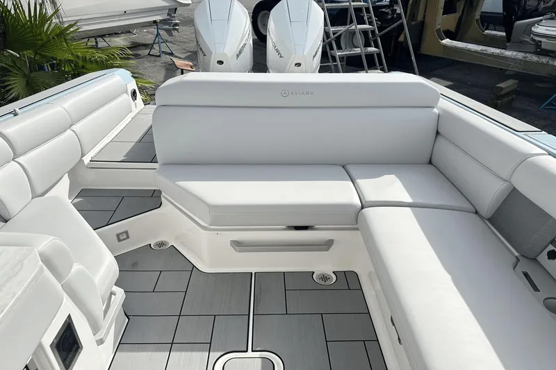 Slide: The Image of Aviara AV28 Outboard 2025 - 8