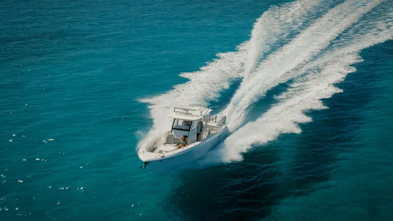 Slide: The Image of Everglades 355 Center Console 2019 - 19