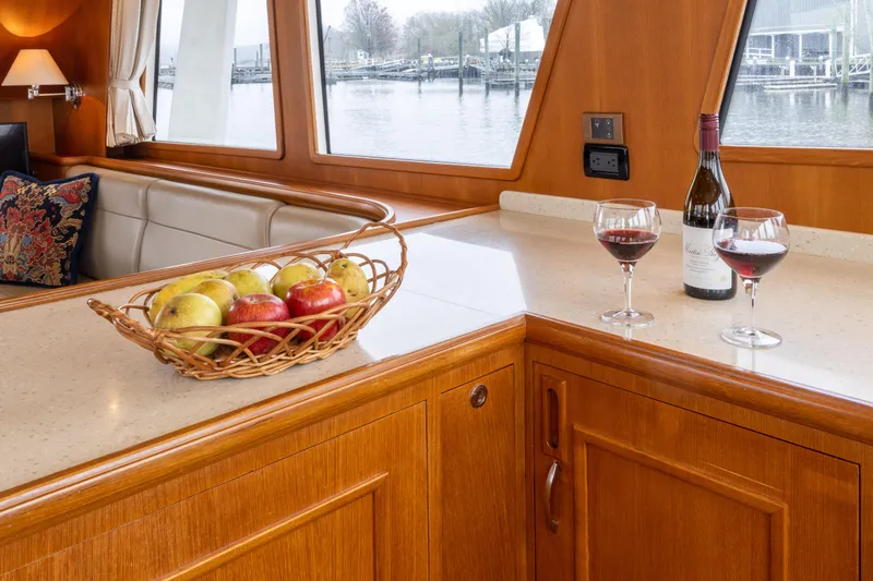 Slide: The Image of Large Galley Counter - 11