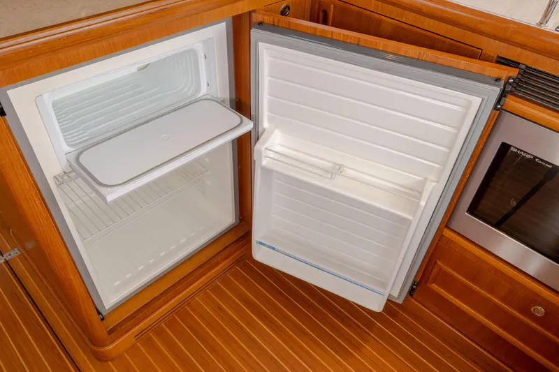 Slide: The Image of Spotless Refrigerator/Freezer - 18