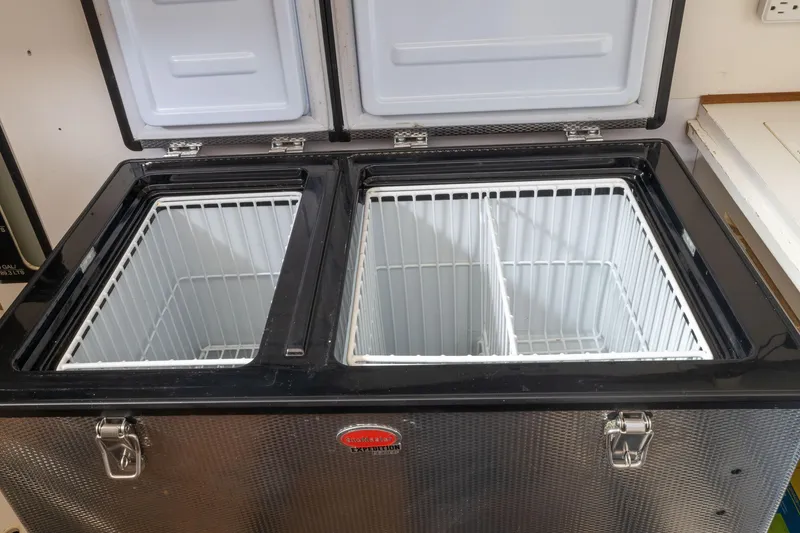 Slide: The Image of Utility Room (2) Compartment Freezer - 39