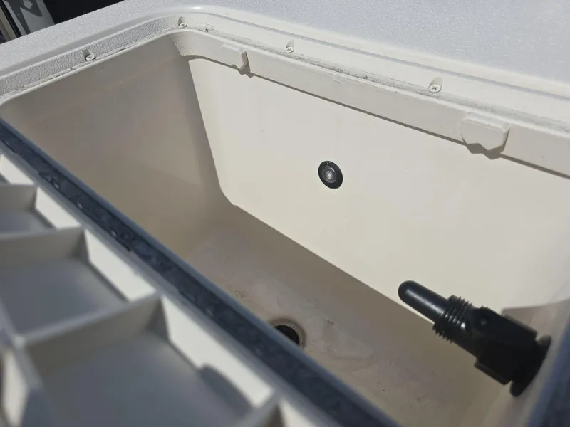 Slide: The Image of 2024 Carolina Skiff E16 JVX CC livewell compartment. - 10