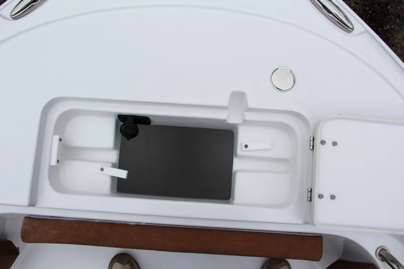 Slide: The Image of Sea Hunt Ultra 229 2024 - 52