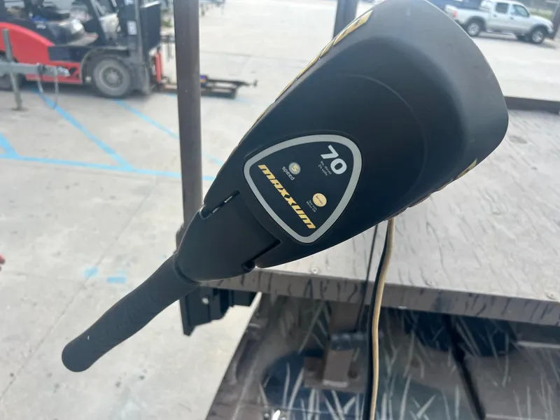 Slide: The Image of Close-up of a Minn Kota Maxxum 70 trolling motor handle on a 2013 Pro-Drive 20 SBX boat. - 10