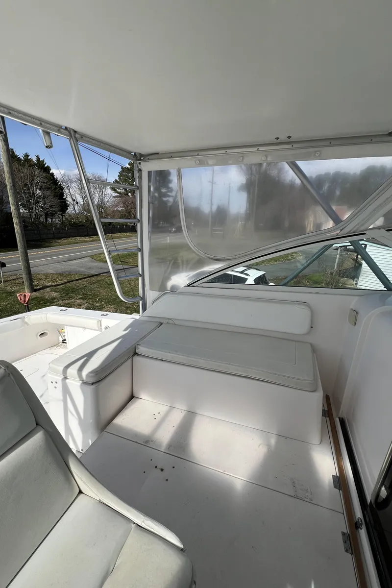 Slide: The Image of Bertram 30 Port Side Seat - 15