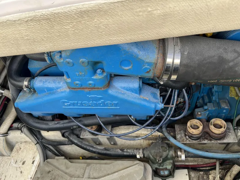 Slide: The Image of Bertram 30 Starboard Engine - 17