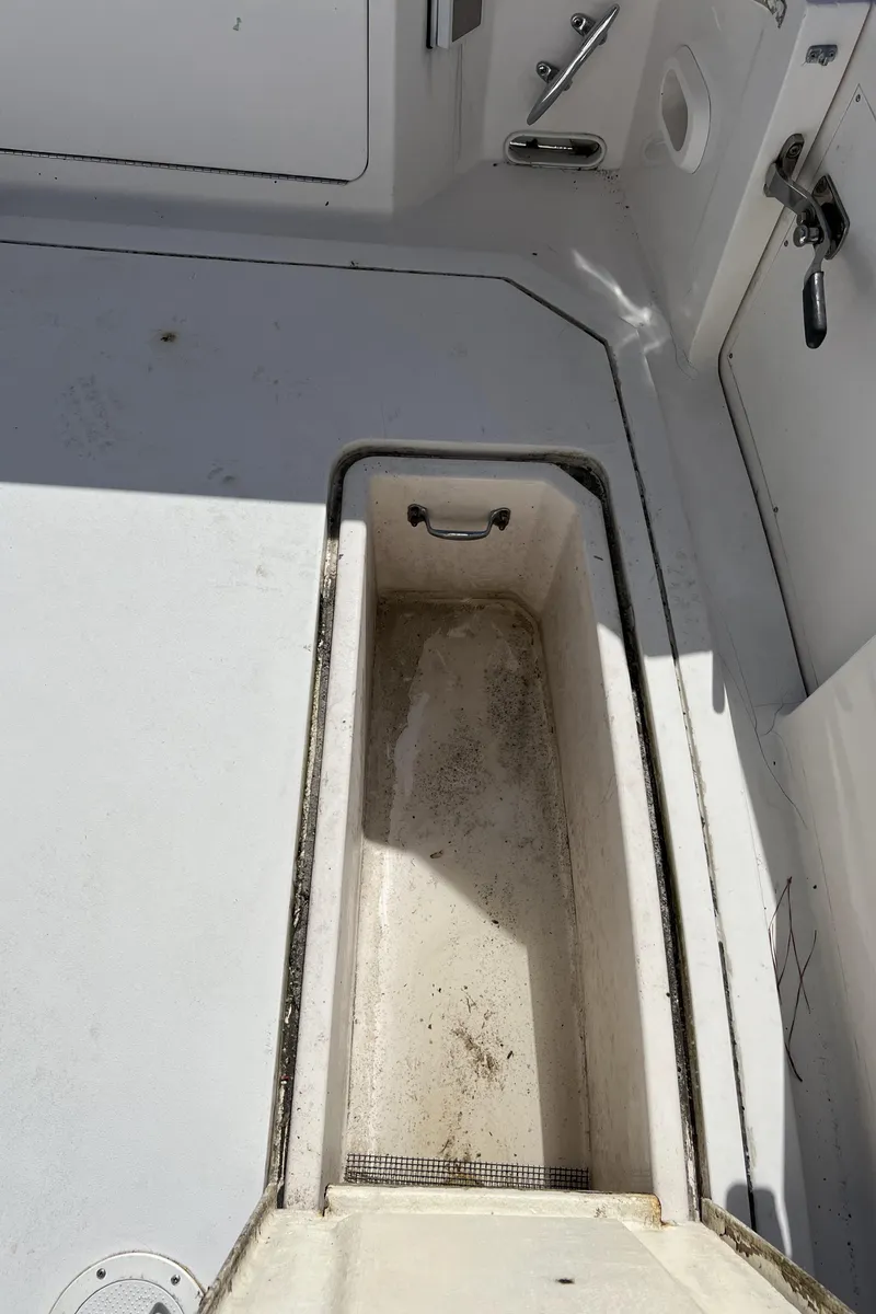 Slide: The Image of Bertram 30 Deck Boxes - 21