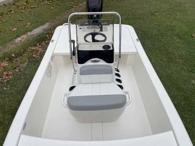 Slide: The Image of Mako MAKO PRO SKIFF 13 CC W/40HP 2024 - 19