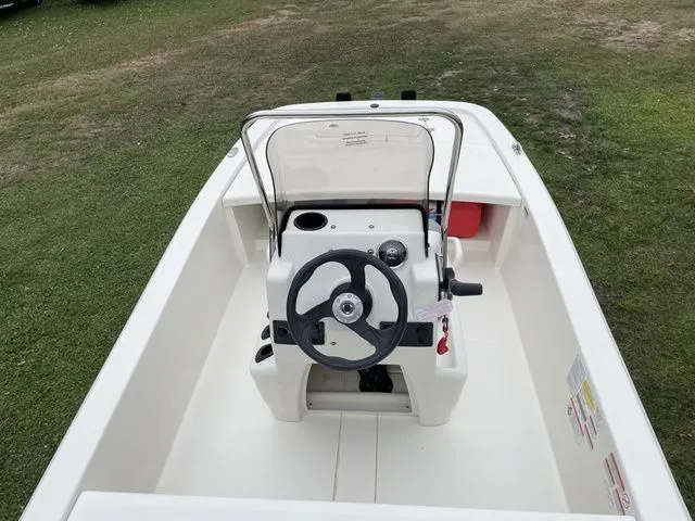 Slide: The Image of Mako MAKO PRO SKIFF 13 CC W/40HP 2024 - 20