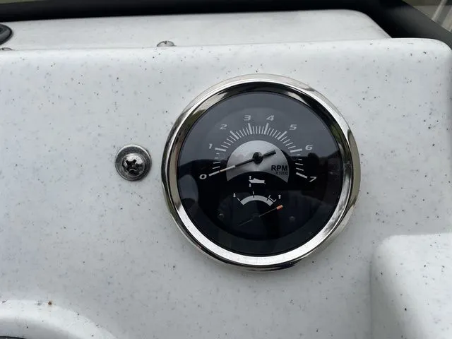 Slide: The Image of Mako MAKO PRO SKIFF 13 CC W/40HP 2024 - 23