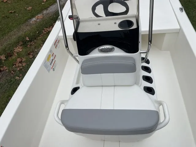 Slide: The Image of Mako MAKO PRO SKIFF 13 CC W/40HP 2024 - 31