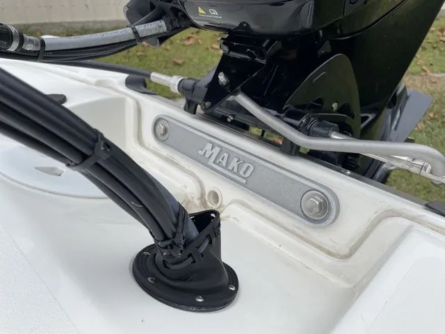 Slide: The Image of Mako MAKO PRO SKIFF 13 CC W/40HP 2024 - 34