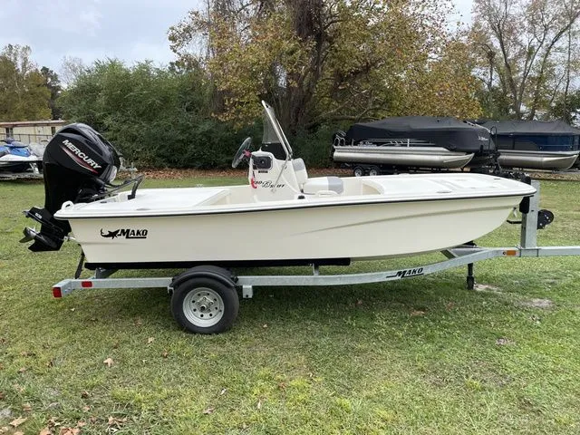 Slide: The Image of Mako MAKO PRO SKIFF 13 CC W/40HP 2024 - 5