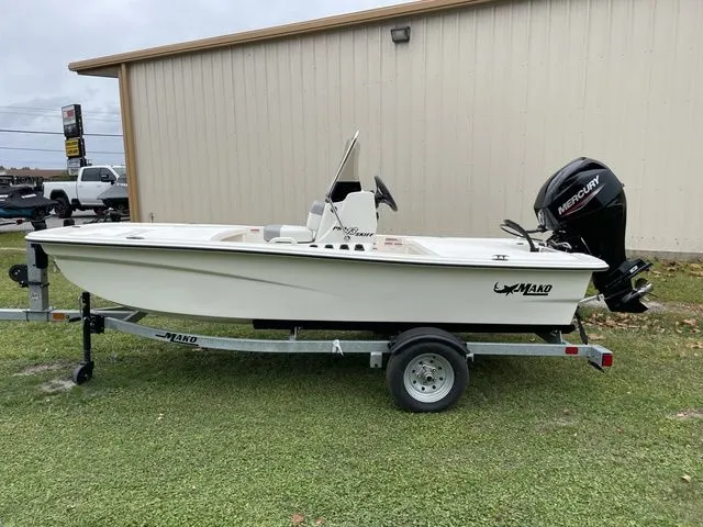 Slide: The Image of Mako MAKO PRO SKIFF 13 CC W/40HP 2024 - 9