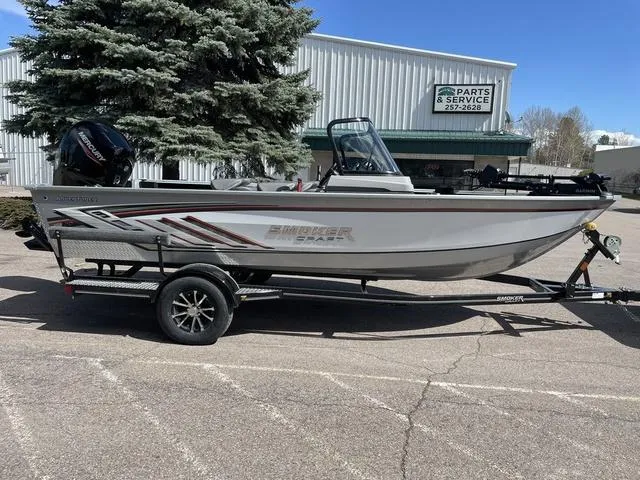 Slide: The Image of Smoker Craft Adventurer 188 DC 2024 - 1