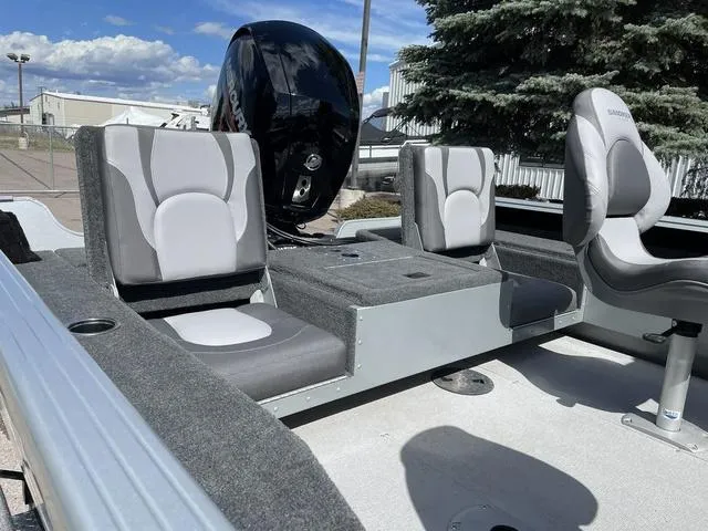 Slide: The Image of Smoker Craft Adventurer 188 DC 2024 - 14