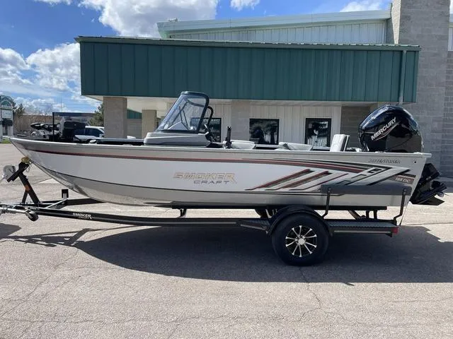 Slide: The Image of Smoker Craft Adventurer 188 DC 2024 - 6