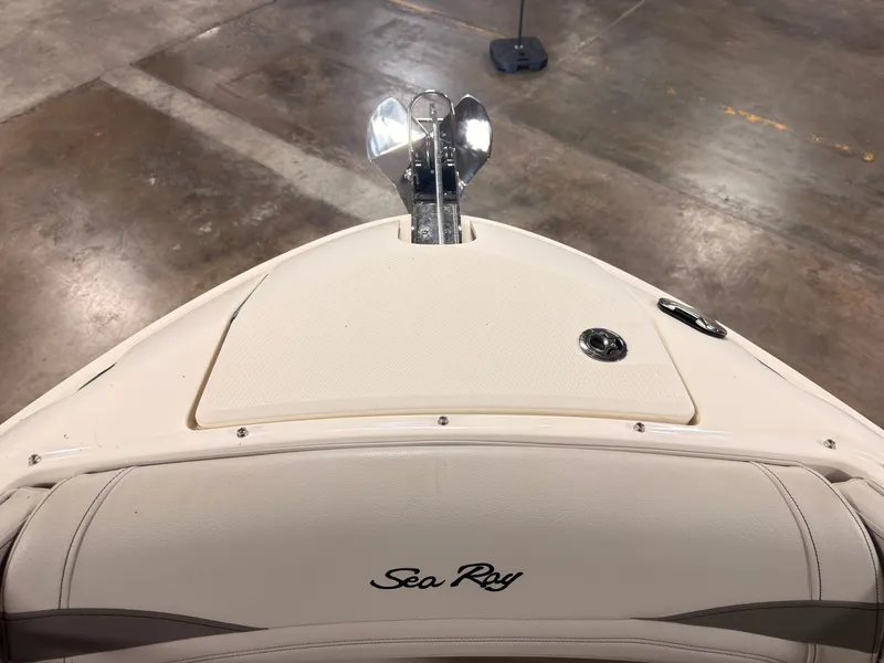 Slide: The Image of Sea Ray SLX 260 Surf 2024 - 50