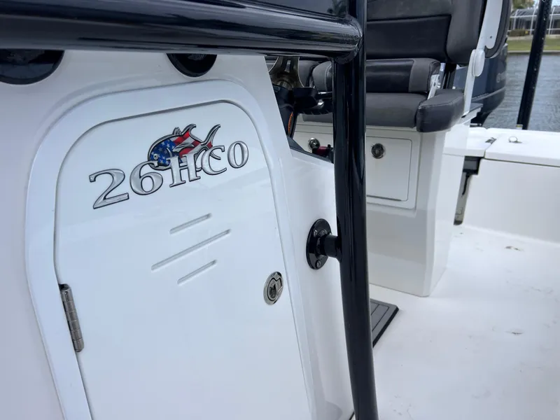 Slide: The Image of 2020 Crevalle 26 HCO Yamaha 300 boat interior detail. - 34