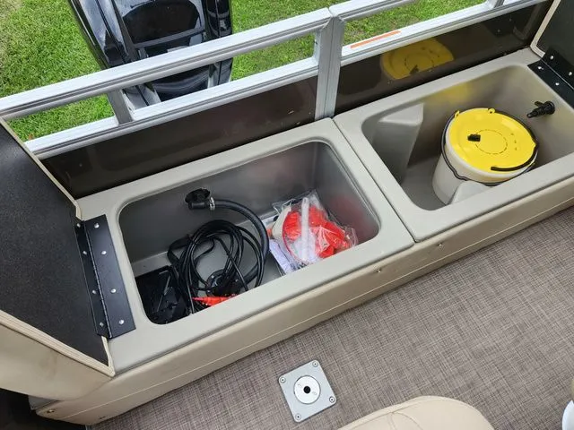 Slide: The Image of Sun Tracker Sport Fish 22 2024 - 21