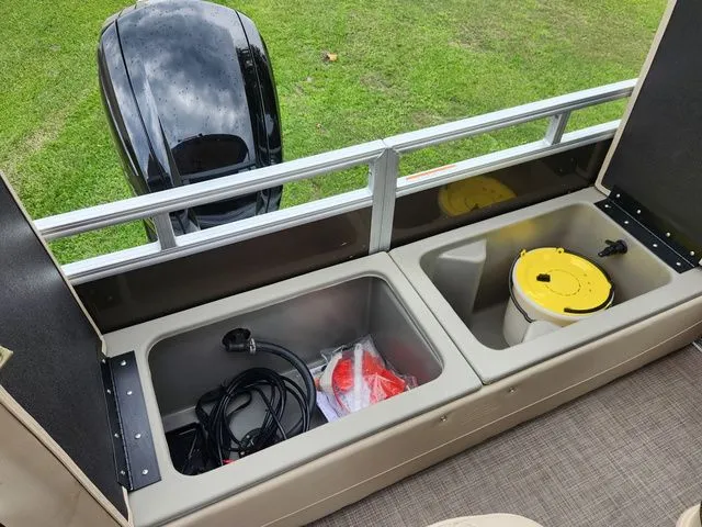 Slide: The Image of Sun Tracker Sport Fish 22 2024 - 22