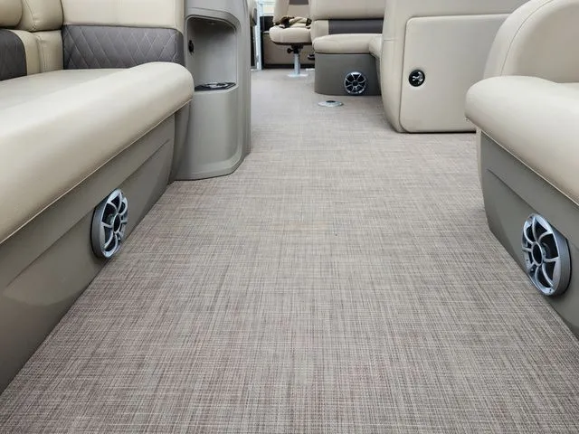 Slide: The Image of Sun Tracker Sport Fish 22 2024 - 25