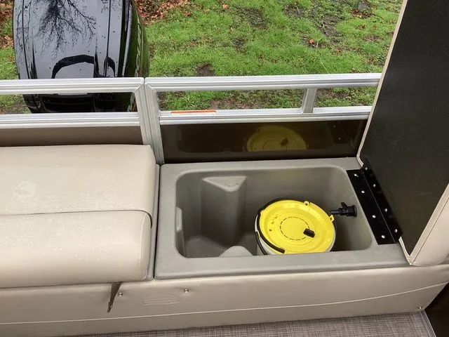 Slide: The Image of Sun Tracker Sport Fish 22 2024 - 36