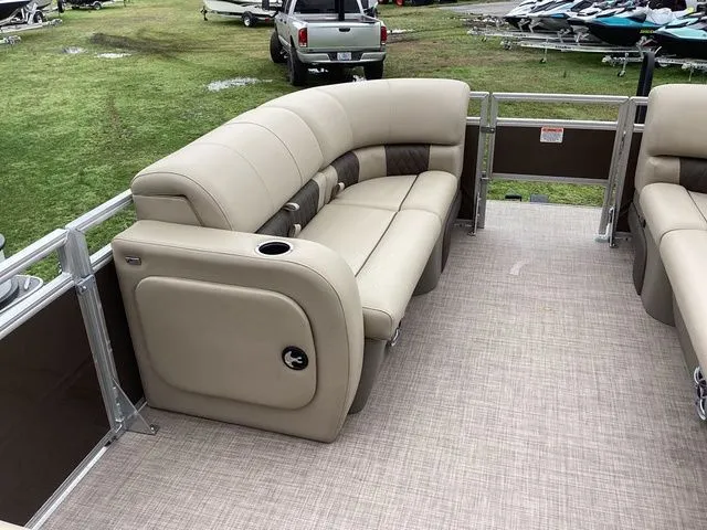 Slide: The Image of Sun Tracker Sport Fish 22 2024 - 49