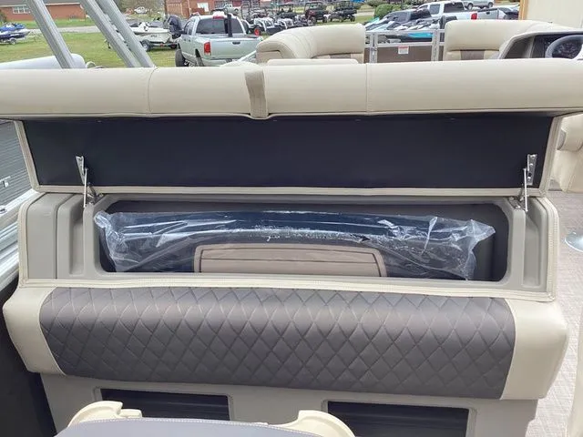 Slide: The Image of Sun Tracker Sport Fish 22 2024 - 54