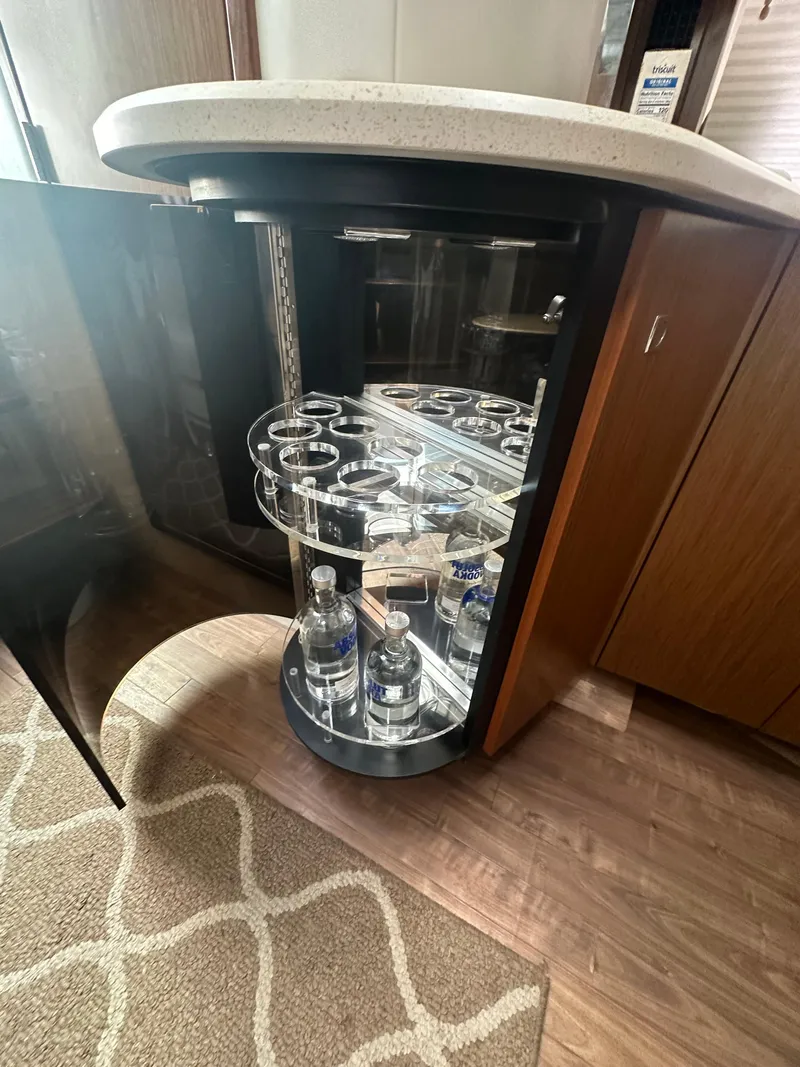 Slide: The Image of Cruisers Yachts 380 Express 2014 - 31