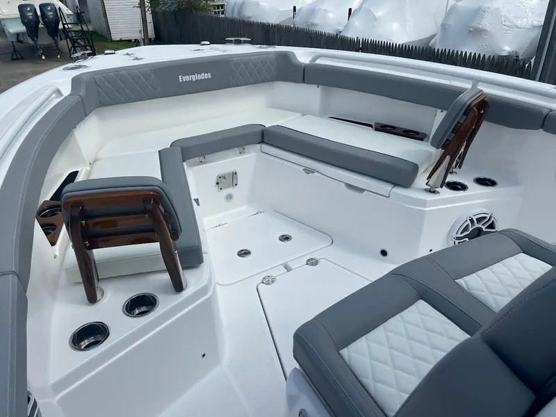 Slide: The Image of 2024 Everglades 285 Center Console boat with spacious seating and modern design. - 31