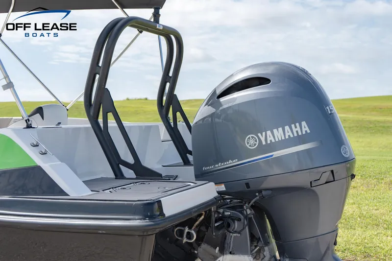 Slide: The Image of 2022 Starcraft SVX 191 OB boat with Yamaha outboard motor. - 9
