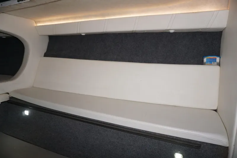 Slide: The Image of 1998 32 Active Thunder 32 CC Ms. Rita V-Berth - 5