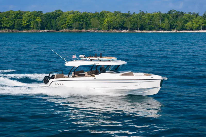 Slide: The Image of Cruisers 38 VTR 2026 - 40