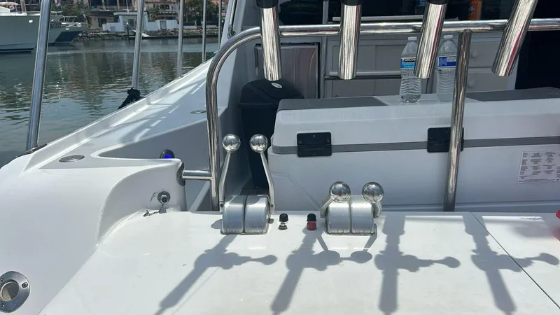 Slide: The Image of Mikelson 60 Sportfisher 1995 - 10